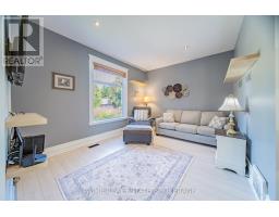11 BRISCOE STREET E - 20