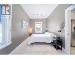 11 BRISCOE STREET E - 22