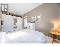11 BRISCOE STREET E - 23