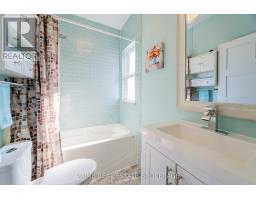 11 BRISCOE STREET E - 25