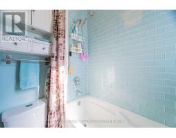 11 BRISCOE STREET E - 26