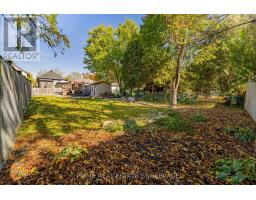 11 BRISCOE STREET E - 46
