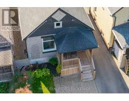 11 BRISCOE STREET E - 48