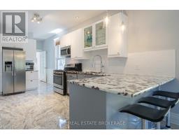 11 BRISCOE STREET E - 9