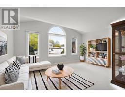 471 AMBLESIDE DRIVE - 16