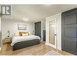 154 - 166 SOUTHDALE ROAD W - 10