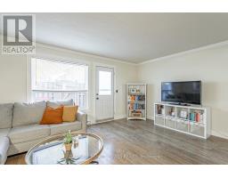 154 - 166 SOUTHDALE ROAD W - 6