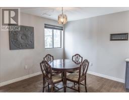 211 - 300 EVERGLADE CRESCENT - 16