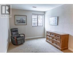 211 - 300 EVERGLADE CRESCENT - 25