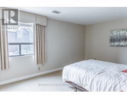 211 - 300 EVERGLADE CRESCENT - 27