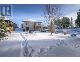 675 BENNETT CRESCENT - 6