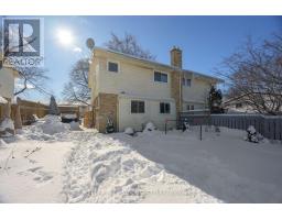 74 WELLESLEY CRESCENT - 23