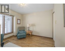 119 JENNIFER CRESCENT S - 11