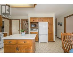 119 JENNIFER CRESCENT S - 21