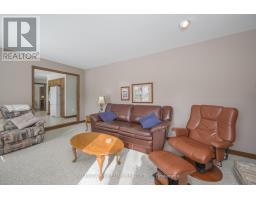 119 JENNIFER CRESCENT S - 23