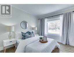 9 LYNHURST AVENUE - 12