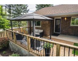 371 SHERWOOD AVENUE - 38