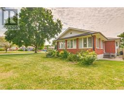 81 STRATHCONA DRIVE - 6