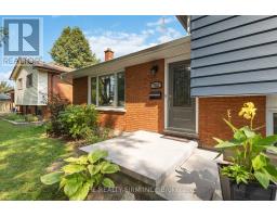 702 GALLOWAY CRESCENT - 3