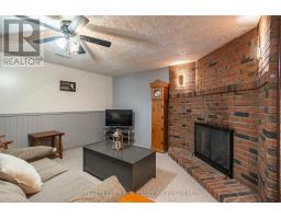 28 ROSAMOND CRESCENT - 23