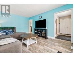 6 WEYMOUTH DRIVE - 11