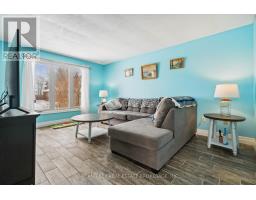 6 WEYMOUTH DRIVE - 12