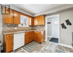 6 WEYMOUTH DRIVE - 19