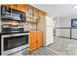 6 WEYMOUTH DRIVE - 21