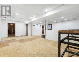 6 WEYMOUTH DRIVE - 31