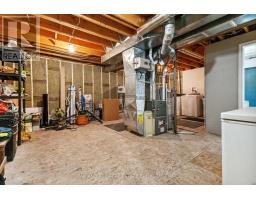 6 WEYMOUTH DRIVE - 36