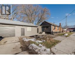 1092 BRYDGES STREET - 36
