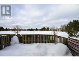 193 DEVERON CRESCENT - 19