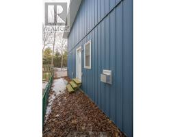 387 STANLEY PK DRIVE - 7