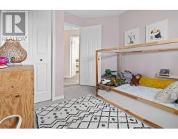 186 PARKVIEW DRIVE - 23