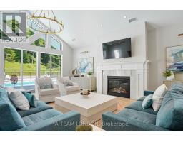 421 BREAKWATER BOULEVARD - 34