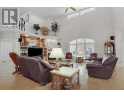 30 BIRCHCREST DRIVE - 15