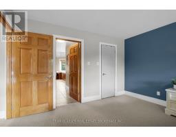 33 HILLCREST COURT - 26