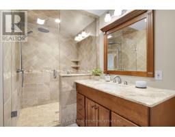 33 HILLCREST COURT - 29