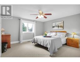 33 HILLCREST COURT - 32