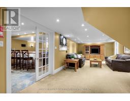 33 HILLCREST COURT - 35