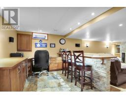 33 HILLCREST COURT - 38