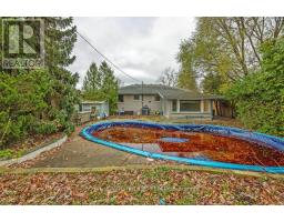 34 STRATHCONA DRIVE - 14
