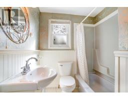 139 BRITANNIA AVENUE - 16
