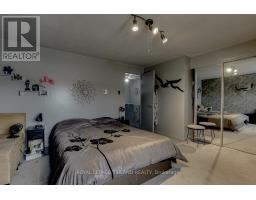 90 - 51 SHOLTO DRIVE - 15