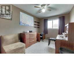 90 - 51 SHOLTO DRIVE - 17