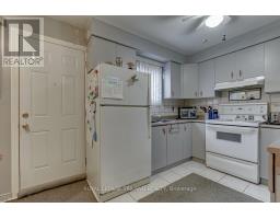 90 - 51 SHOLTO DRIVE - 9