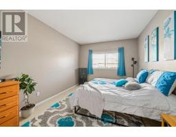 338 AMBLESIDE DRIVE - 18
