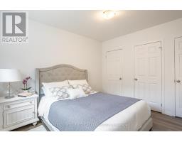 35 - 3200 SINGLETON AVENUE - 17