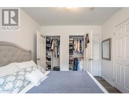 35 - 3200 SINGLETON AVENUE - 18
