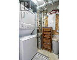 35 - 3200 SINGLETON AVENUE - 21